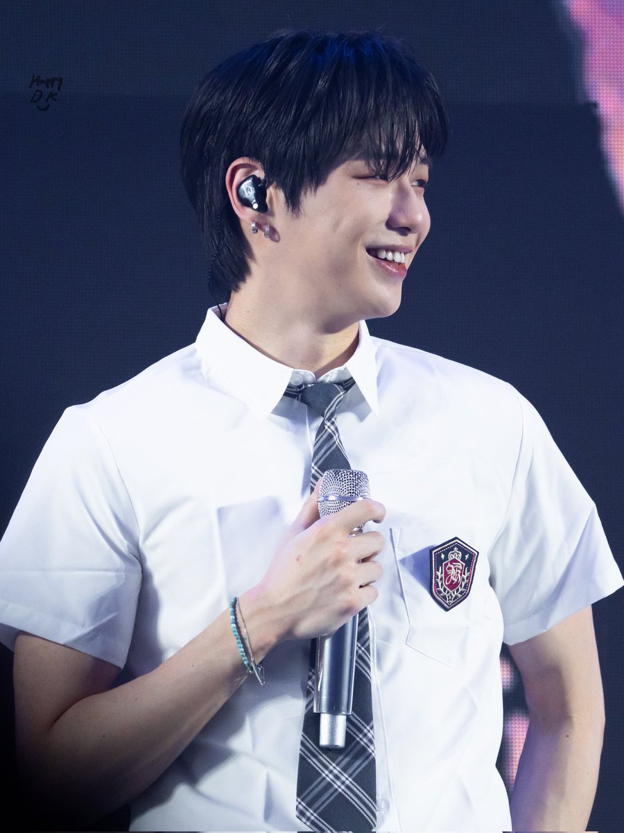 HappyDaniel1210's tweet photo. 250816 KANG DANIEL FAN MEETING in HK Preview
첫사랑같지
#강다니엘 #KANGDANIEL
#姜丹尼尔 #カンダニエル #ACTNEWEPISODE https://t.co/tlqOrzkYNL