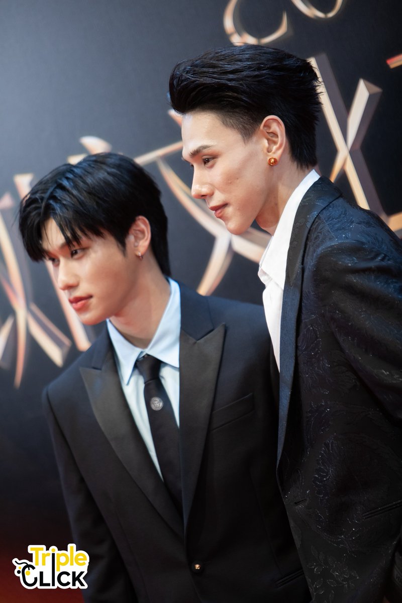 “ต้าห์อู๋ - ออฟโรด” ในงาน Weibo Cultural Exchange Night in Thailand 2025

OUROAD CulturalExchange
 #WeiboGalaxDaouOffroad
#WeiboGALA2025
#WeiboCulturalExchangeNight2025
#ต้าห์อู๋ #oueiija #Daou
#ออฟโรด #offroad #offroadktp
#daouoffroad #ต้าห์อู๋ออฟโรด