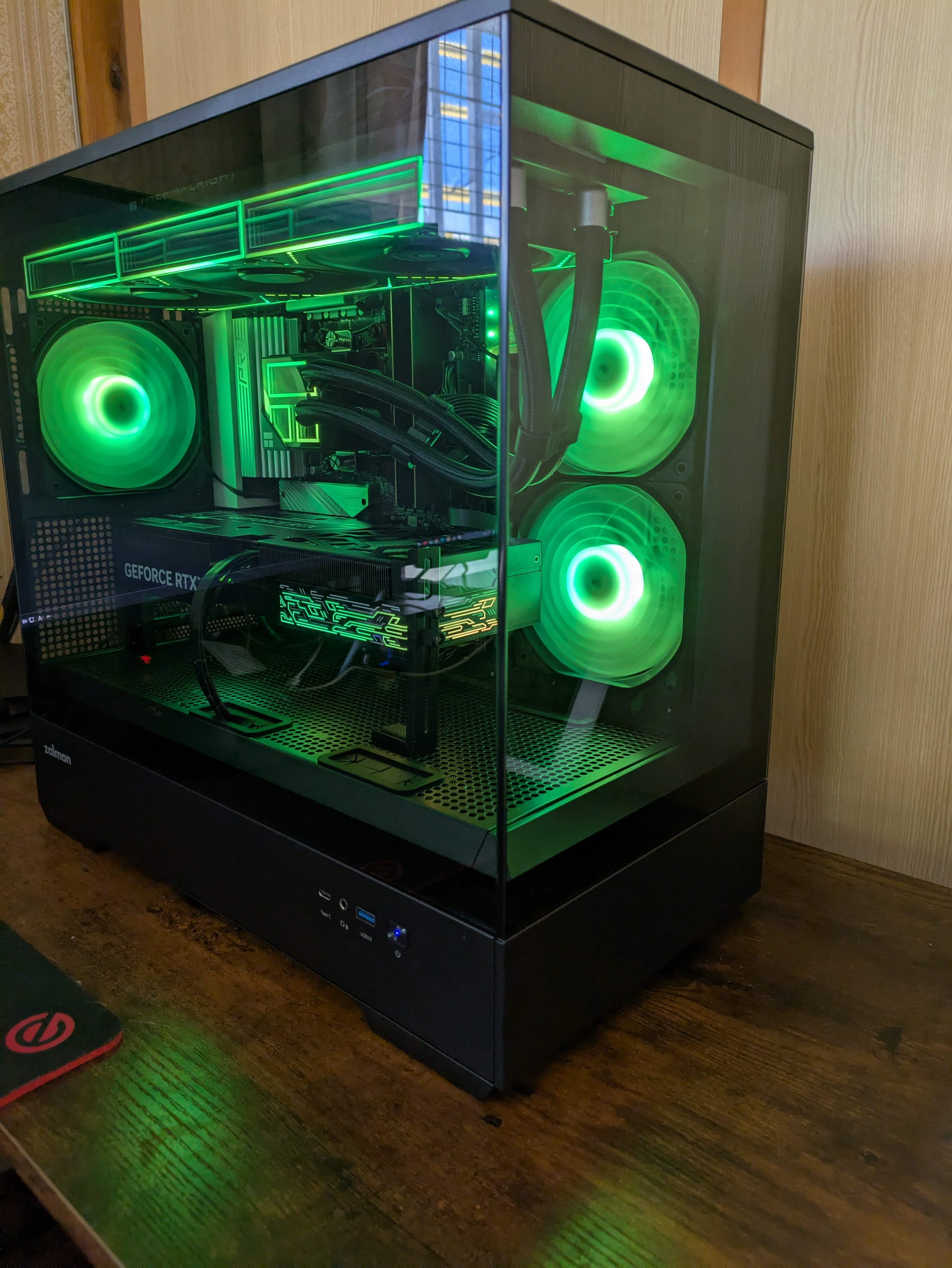 日々コツコツと…　趣味で集めたパーツで１台❗キラキラ高性能ゲーミングPC TSUKUMO】G-GEAR、白色を基調としたデザインのゲーミングPC「G