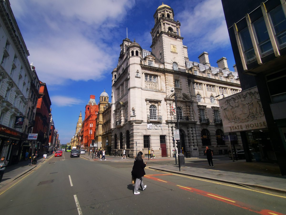 MerseyHour's tweet image. Will be reduced #SummerBreak #MerseyHour 1-2 next Sat 23 August #BankHoliday 

However with most so called 'twitter hours' (we never affiliated with all that, taking a live online magazine format), we now command huge chunk of UK live real #Networking anyway.

Original &amp;amp; Genuine