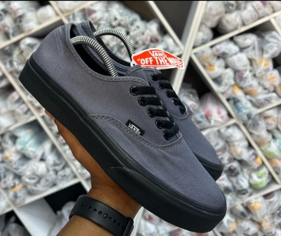 Vatican Grill    Premier league    SRHR    Marafiki Football club    Rosemary    #sautikwakatiba    #GOKThisWeek 
Vans all colours available 
Uni sex ,both single and double sole 
Call/WhatsApp 0758127894
We deliver ✅️ 
Price 2k only ‼️‼️