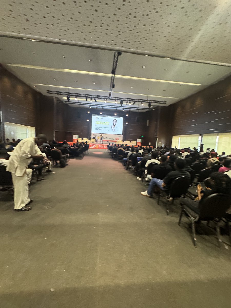 Eth_Enugu's tweet image. 1000+ attendees are in the house.
@AronuUgochukwu just delivered an excellent talk on his journey as a builder 🔥
Having a circle moment with some builders outside the venue too with lots of questions being thrown and answered.
You should be here!
#ETHEnugu #ETHEnugu25…