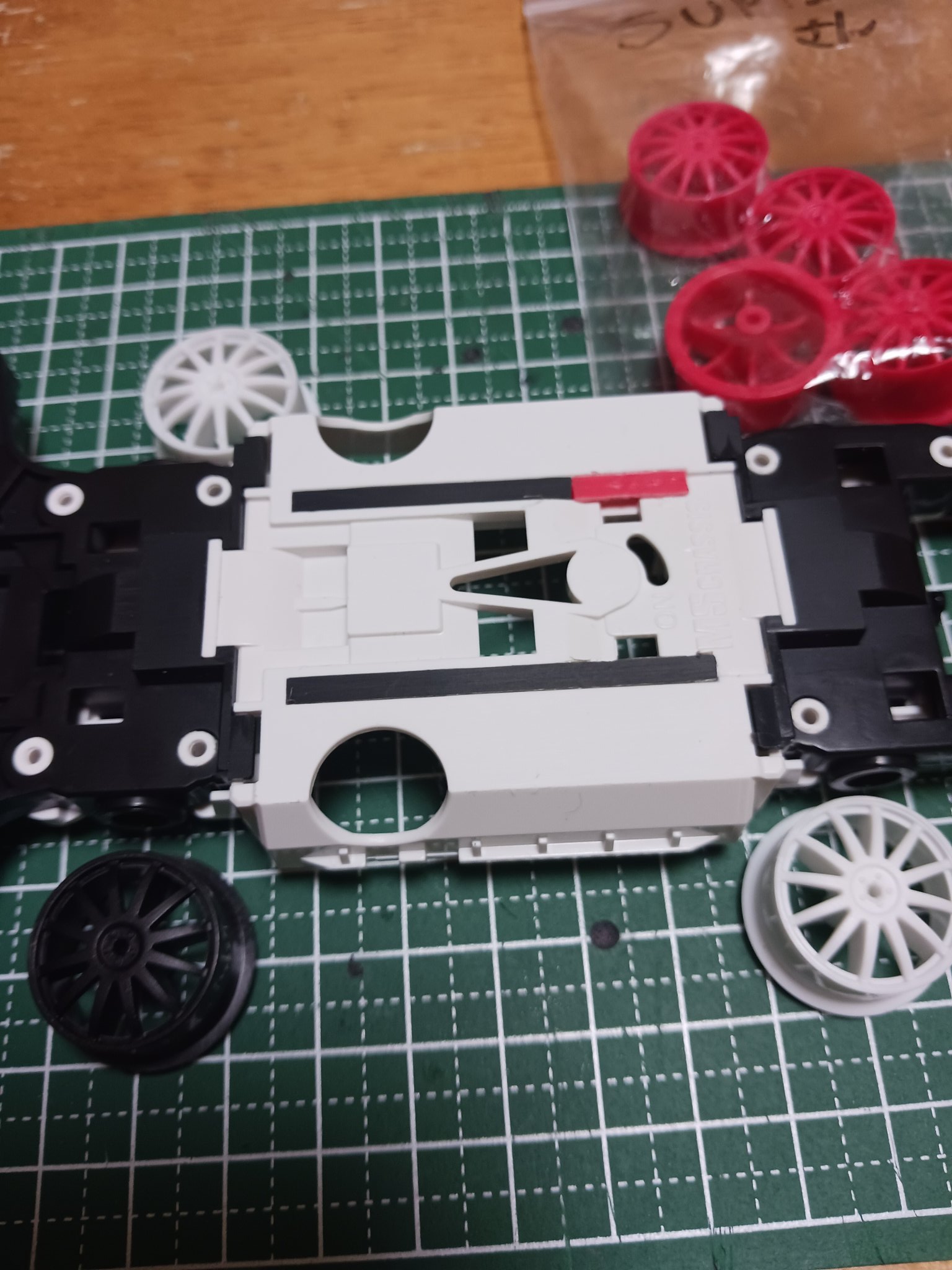 ミニ四駆動きます❗️改造済み 現代ミニ四駆 - Search / X