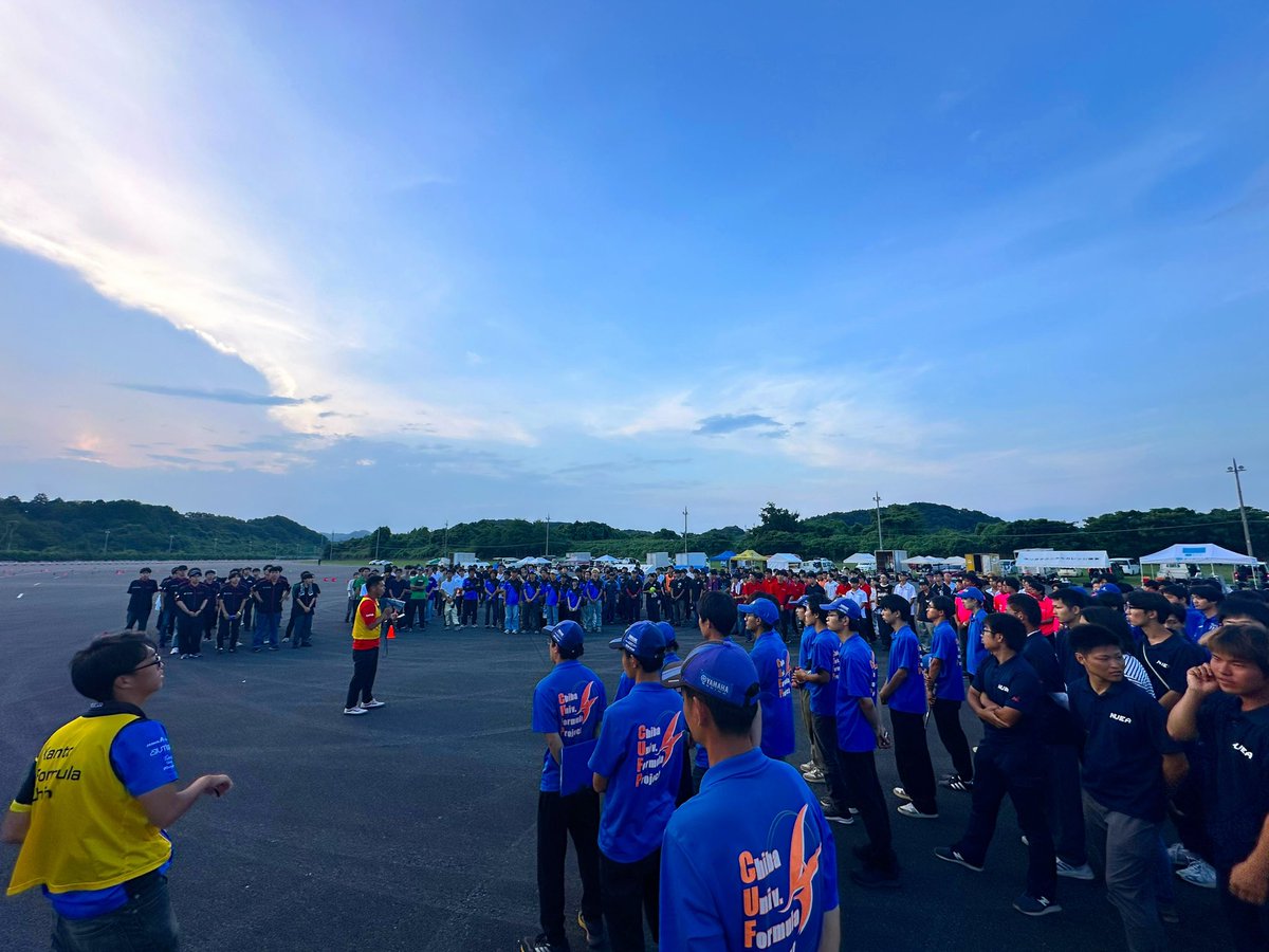 今日最後の全体ミーティングで
FM関東の加藤楓士くんが
"ジェーピーへの感謝"を口にしてくれた。

『メディア』を生業としているわけでもない自分が、好き勝手やっている活動ではあるものの
感謝されるとやっぱり嬉しい。

こちらこそいつもありがとうございます。