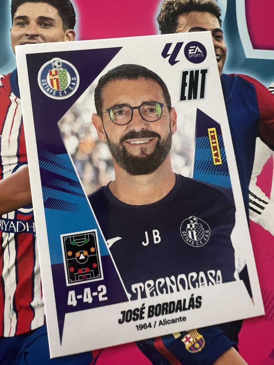 El primer cromo del primer sobre de la temporada. 
¿Es esto una señal <a href="/u_arroba/">Usuario Arroba</a>?