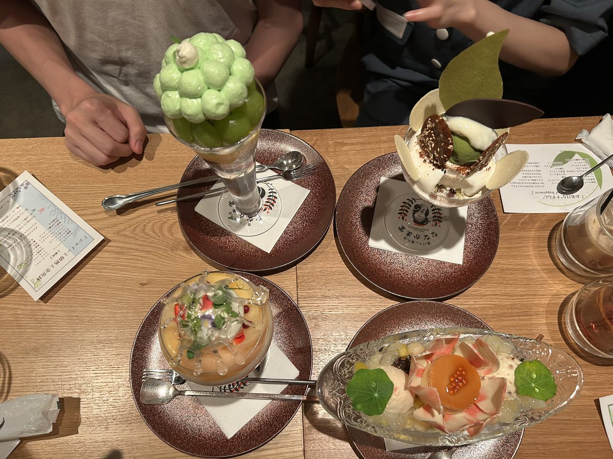 焼肉ジンギスカンからの
札幌締めパフェ