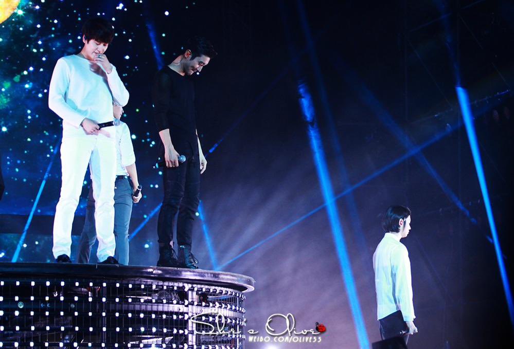 ItsmineHaGun's tweet image. evanesce มันสร้างตำนานมากนะ นอกจากพี่ลืมขึ้นสเตจหมุนที่ไต้หวัน ส่วนที่ไทยขึ้นไม่ทันเกือบครึ่งวง ไหนจะซีวอน iron man อีก คอนนี้มันตำนานมาก กุปวดหัวที่สุด 555555 

#SUPERSHOW6 #SUPERJUNIOR