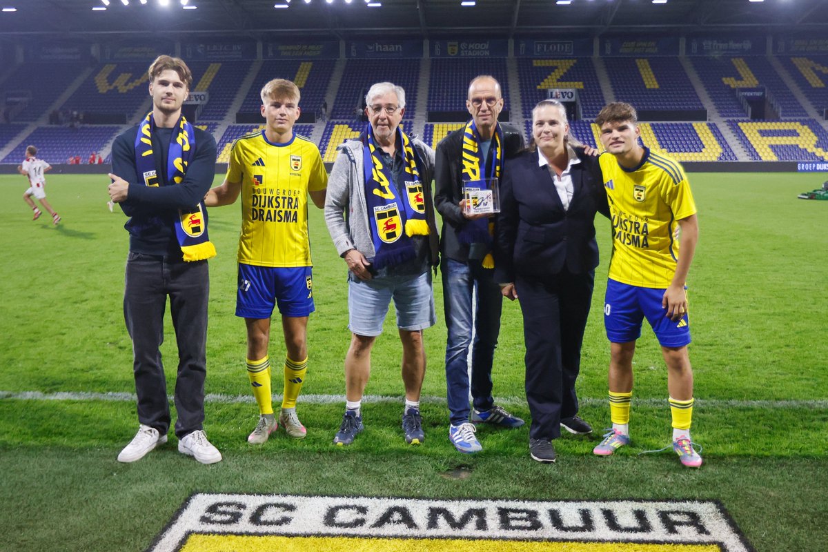 BC_Cambuur's tweet photo. Een prachtige eerste avond van het seizoen in het Kooi Stadion. Grote dank aan de bal- en aanvoerdersbandsponsor tegen TOP Oss!

⚽️ 𝐏𝐚𝐫𝐭𝐲𝐯𝐞𝐫𝐡𝐮𝐮𝐫 𝐍𝐨𝐨𝐫𝐝-𝐍𝐞𝐝𝐞𝐫𝐥𝐚𝐧𝐝
©️ 𝐉𝐚𝐜𝐤𝐢𝐞'𝐬 𝟏𝟎-𝐭𝐚𝐥

#CAMTOP https://t.co/OHQVQIIVKQ