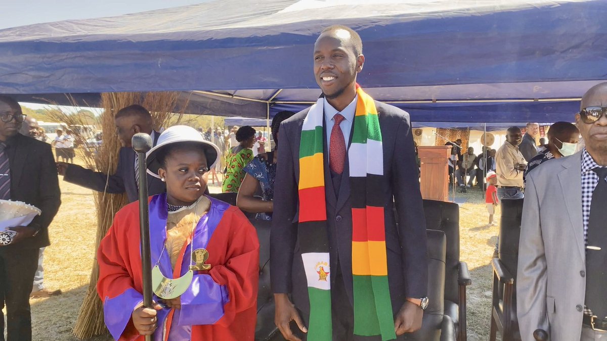 Chief Mvuthu installed as first female Chief in Matabeleland North

Silibaziso Mlotshwa (31) was officially installed as Chief Mvuthu on Friday, 15 August, becoming the first female chief in Matabeleland North and the eighth in Zimbabwe.

Her appointment, confirmed by the