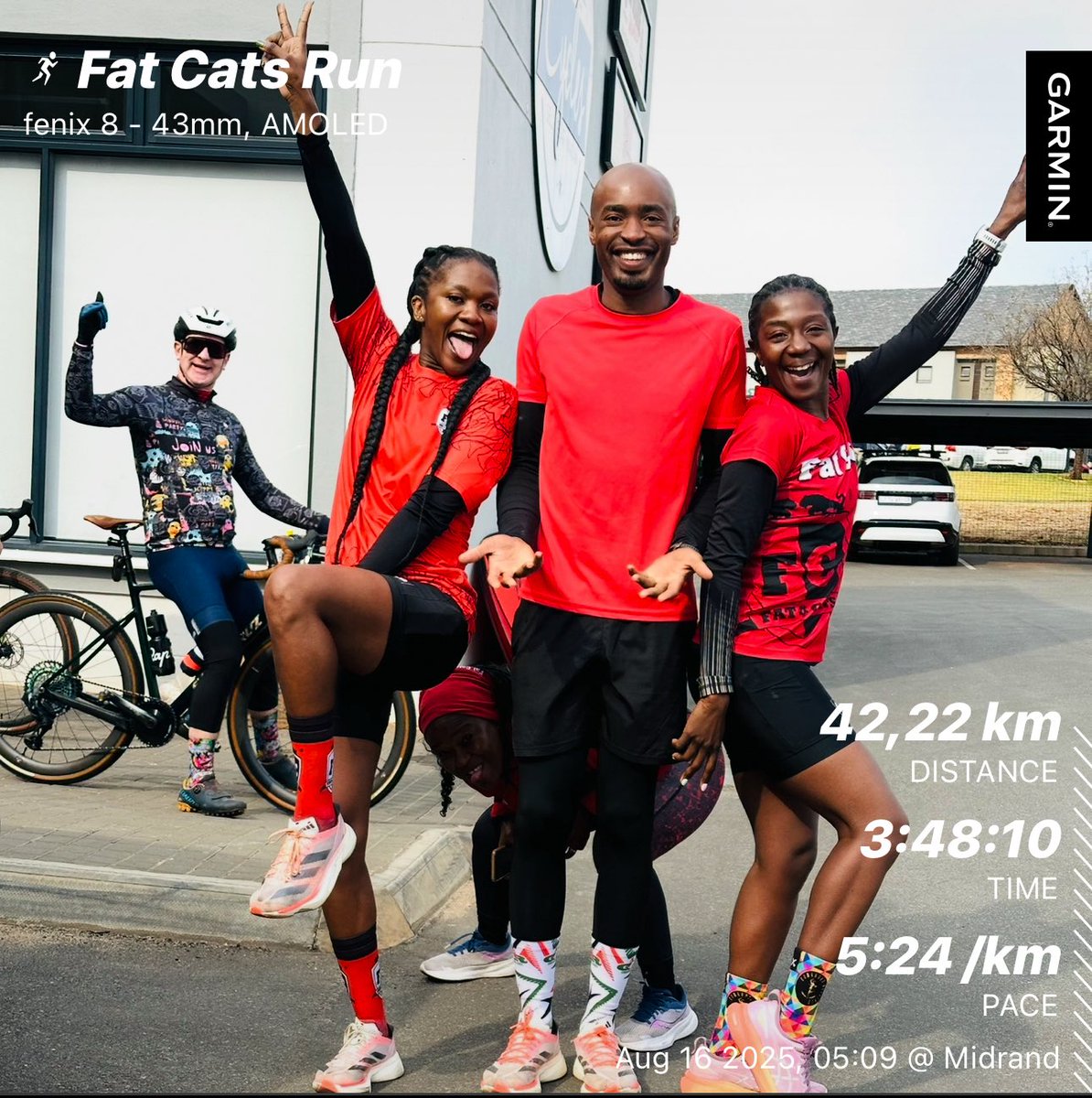 Saturdays are for long runs…and we done did it! 👌🏾 #RedSkippa #FatCatsAC #IPaintedMyRun #FetchYourBody2025 #TrapnLos #FitMom #SaturdayVibes #SkhindiGangCoaching #FitnessJourney #RunningWithSoleAC