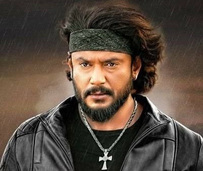 TOlMovies's tweet photo. Who Has Stylish Hairstyle ?

🔃@UrstrulyMahesh   ❤️@DasaDarshan https://t.co/hHb9ciV5BY