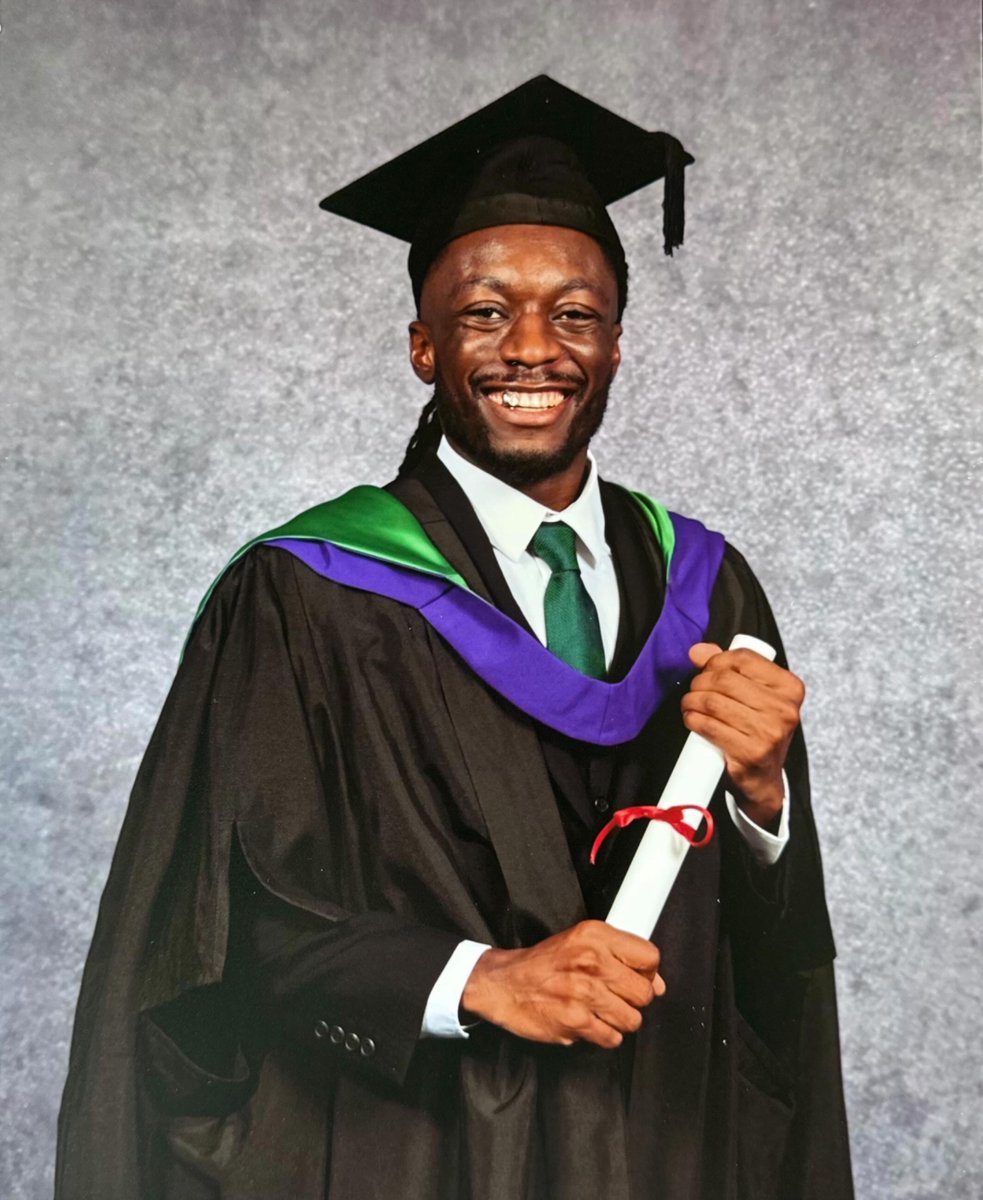 jasonnkanga's tweet photo. 👨🏾‍🎓 https://t.co/VbNK7xcpfa
