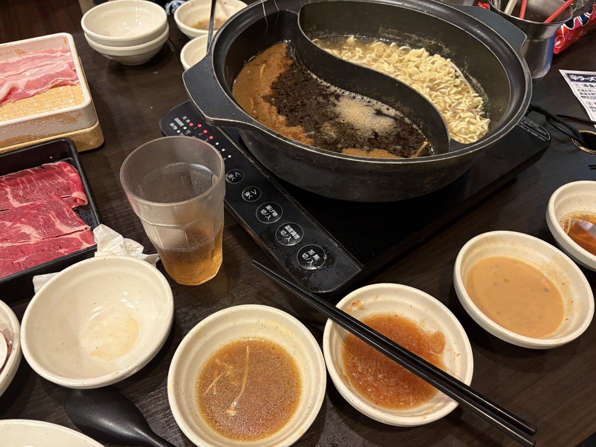 打ち上げをしにしゃぶ葉に来ていました