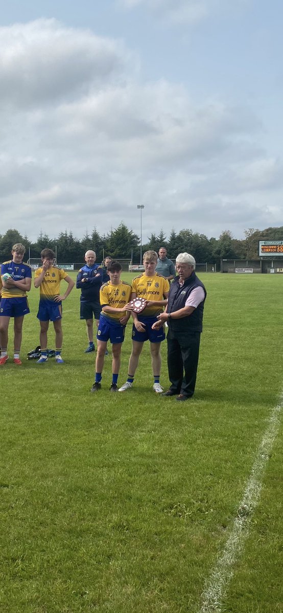 Roscommon Coaching & Games (@roscoachinggaa) on Twitter photo Well done to <a href="/RoscommonGAA/">Roscommon GAA</a> U-15โs for winning the โDermot Earley Michael Glaveysโ shield today by the lake in Ballinlough
Many thanks to our volunteer coaches who make it possible for our young men๐๐
๐๐๐๐#rosgaa Well done to <a href="/RoscommonGAA/">Roscommon GAA</a> U-15โs for winning the โDermot Earley Michael Glaveysโ shield today by the lake in Ballinlough
Many thanks to our volunteer coaches who make it possible for our young men๐๐
๐๐๐๐#rosgaa