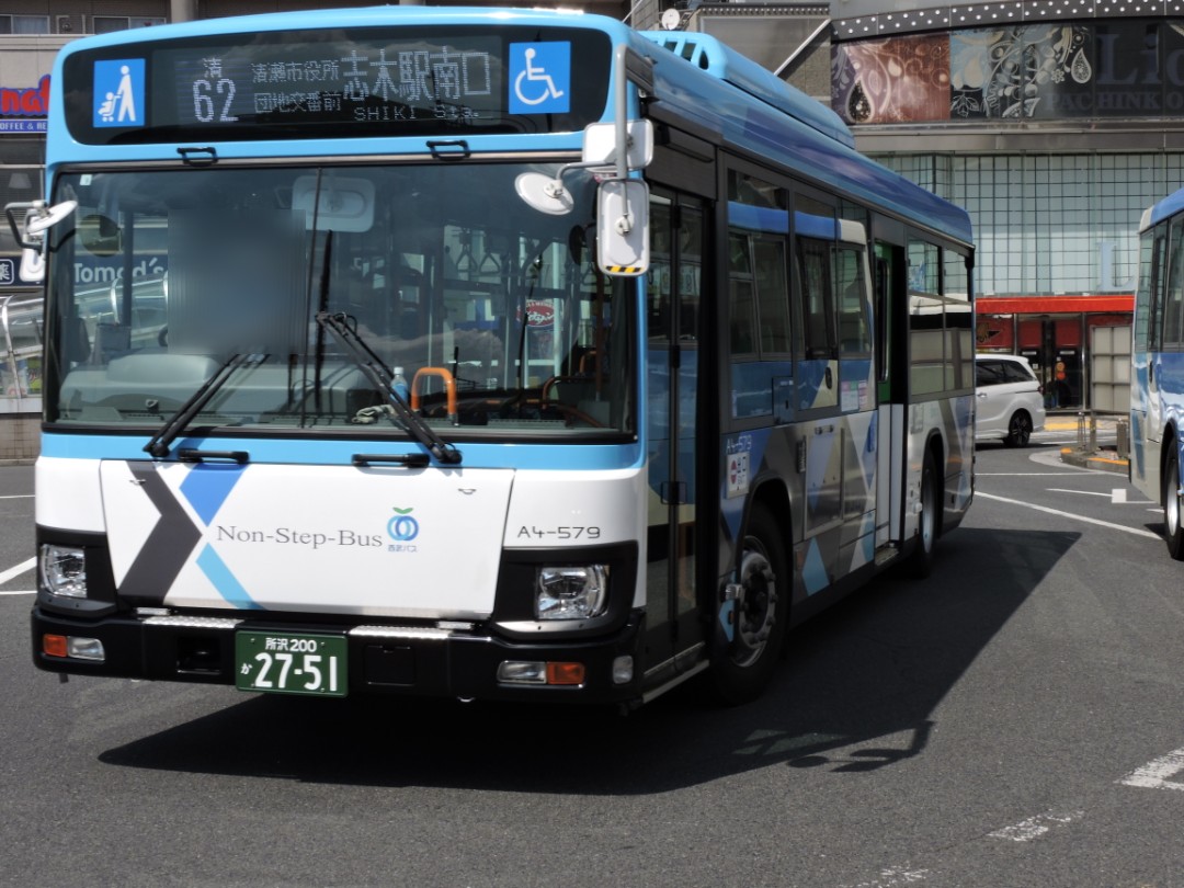 西武バス A5-856号車 清61-1系統 清瀬駅北口行 A2-322号車 清61-1系統