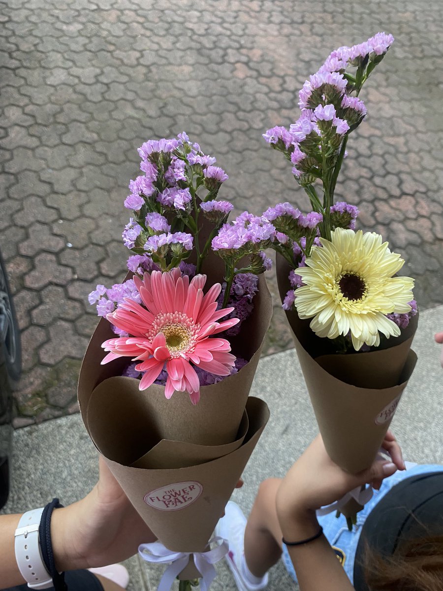 ela ྀིྀི tweet media