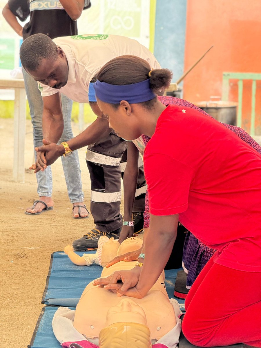🫰🏾🤟🏽👌🏾 To train #TheDeaf, you need a Signer. Because inclusion saves lives too. 

At First Aid Services Nigeria, we believe #FirstAid is for everyone, no one should be left behind when it comes to lifesaving knowledge and skills. #FirstAidForAll