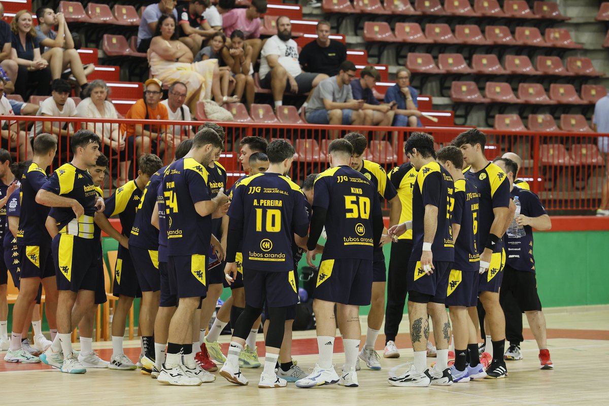 Bathco Balonmano Torrelavega tweet media