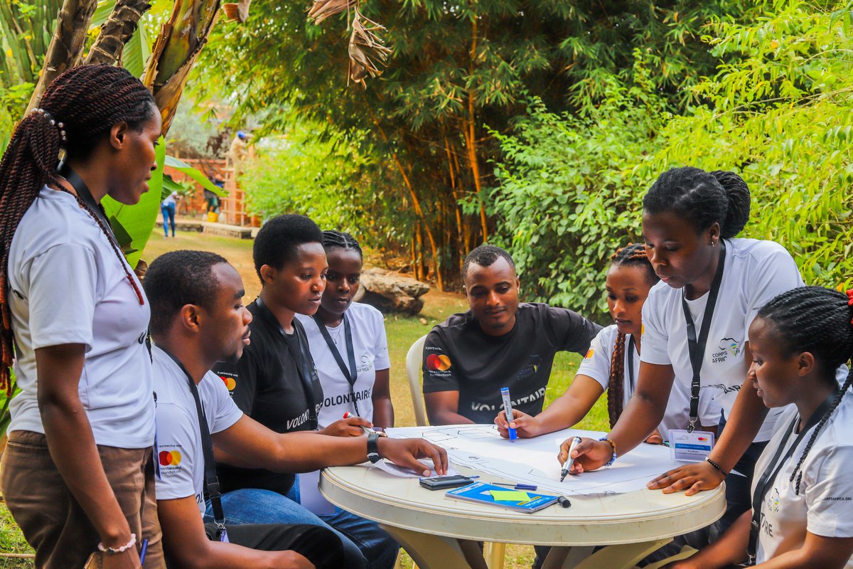 CorpsAfricaRda's tweet photo. This week, our trainees practiced community mapping—a tool to help communities identify their assets and opportunities, gain clarity on their potential, and work together on sustainable solutions.

#ThisIsCorpsAfrica
#PreServiceTraining
#Cohort7 https://t.co/afxvsMQ28A