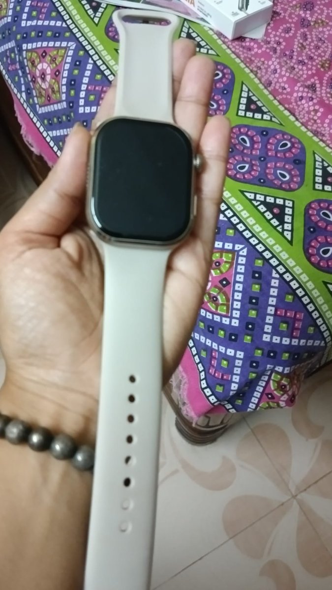 katha4u's tweet photo. *"Extremely disappointed with @Firebolt_in Smart Watch! Purchased from @AmazonIN on 26/06/2025 (Model: BSW215, Champagne). Within 7 days, the touch display &amp; charging stopped working. Raised complaint (#4128240) via email (help@bolt.com) &amp; calls (02269069611), but NO resolution! https://t.co/CIXzvUhku9