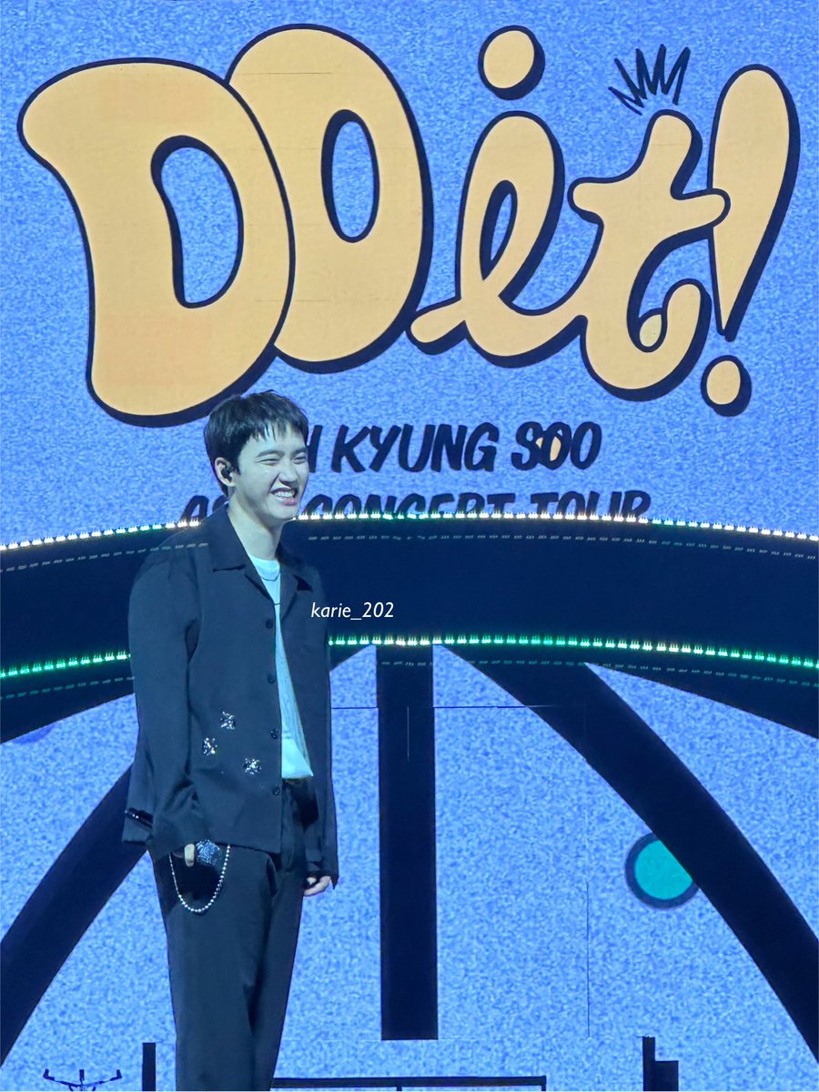 karie_202's tweet image. 250816 | DO it! in Manila 💛💚

The two faces of Kyungsoo: 😠 VS 🤣

So cuteeee 🥰🥰🥰

#도경수 #DOHKYUNGSOO #KYUNGSOO
#ASIACONCERT_DOit #DOITinMNL
#DOIT_inMANILA #DOITinManila