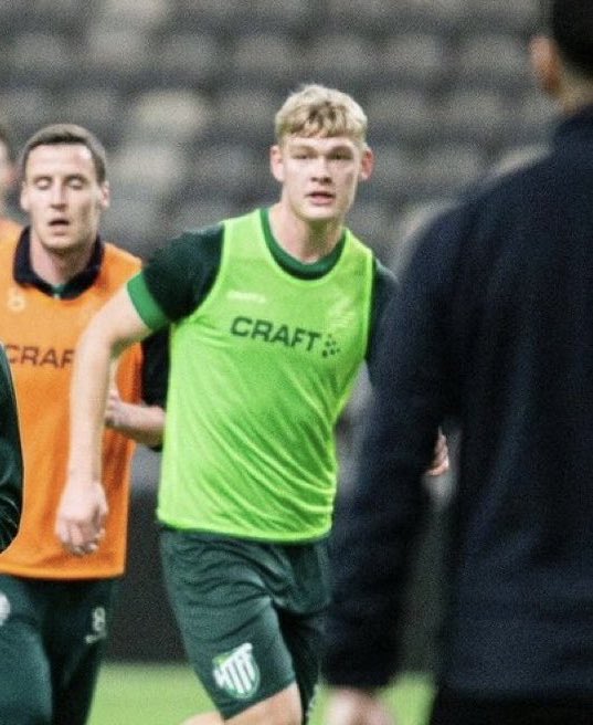 Kanalplan1915's tweet photo. Stabil men chansfattig 2-0 seger för Hammarby TFF som är fortsatt serieledare.

Fint samspel av Elton Hedström och William Axelsson Tervonen ledde till 1-0 och Williams första mål på seniornivå.

2-0 i öppen kasse i sista minuten av Milian Öberg. 12 matcher kvar… https://t.co/ZvFX5MOppQ
