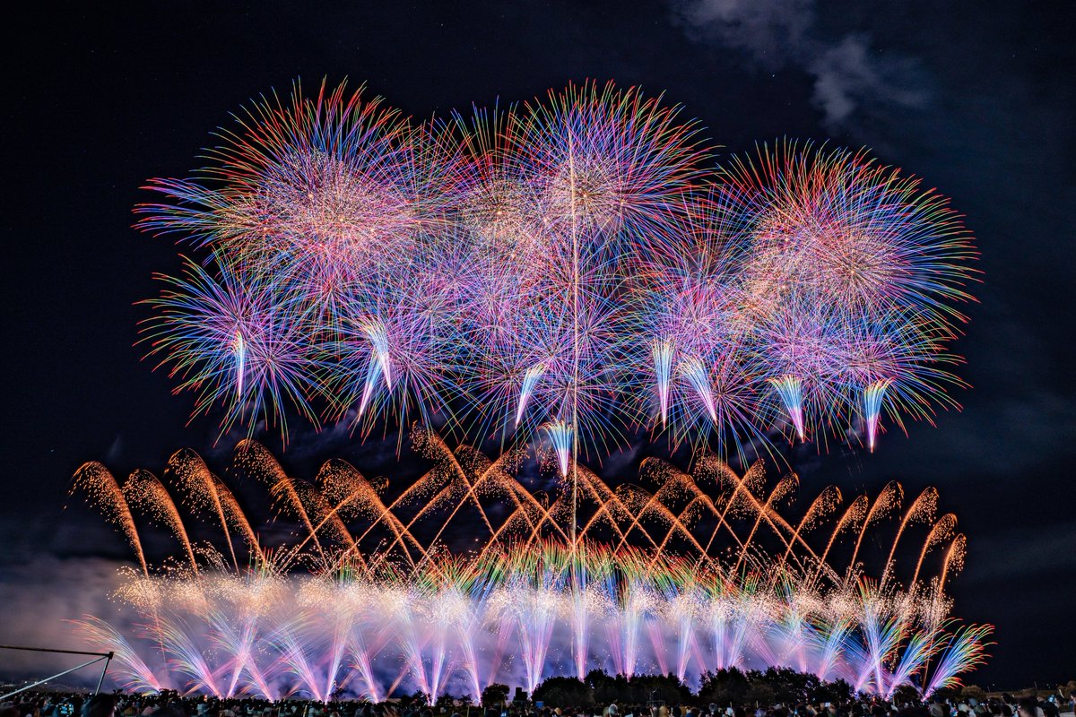 FW_Senrin's tweet photo. 📅2025年8月16日
📍山形県鶴岡市
🎆赤川花火大会

行く前から知っていました！！！
間違いなく日本一の花火大会です！！

#赤川花火大会2025 
#赤川花火大会 https://t.co/HRaJ1UdRcO