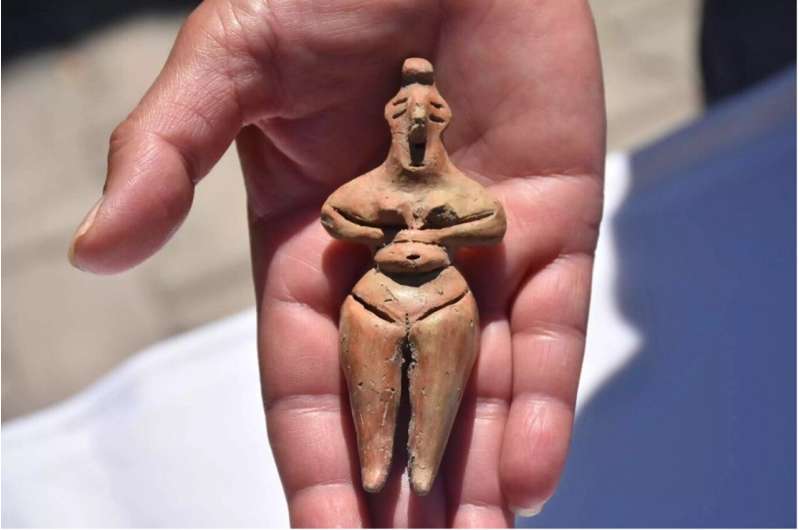 MMackeyAuthor's tweet image. Combining archaeology and genetics may shed light on how ideas traveled further than people in Anatolia

tinyurl.com/mr2fa42x

#Neolithic #NeolithicPeriod #NeolithicEurope