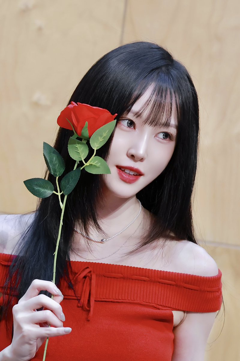 ForMy1004_'s tweet photo. 250816 #유주 #Yuju https://t.co/Wvh4qujWpQ