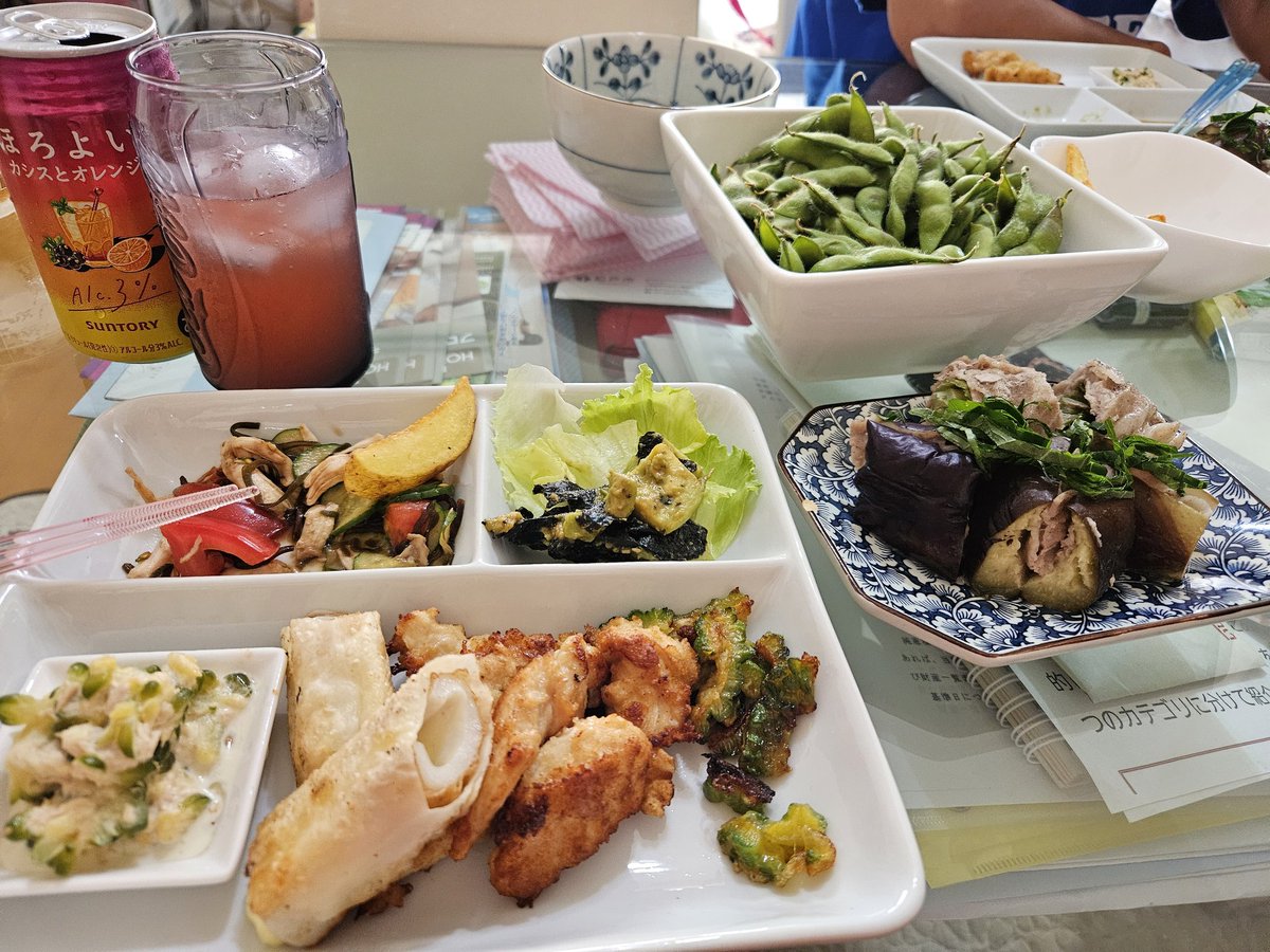 弟と妹と宅飲み🏠🍺
今年は3人ともいろいろあって
3人ともが怒涛の勢いで近況報告😂
人生いろいろだねぇ．．．と夜中の3時まで続いた為、寝不足です😅