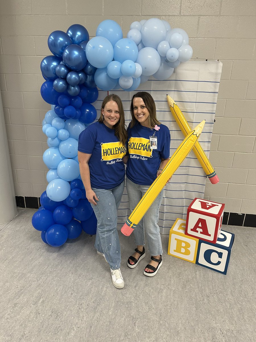 First week? ✅ So excited for this year with my awesome new AP <a href="/ShelbyGomez86/">Shelby Gomez, M.Ed</a>! 🙌🏻 #WISDgreatness #BulldogsBelieve #TeamHES
