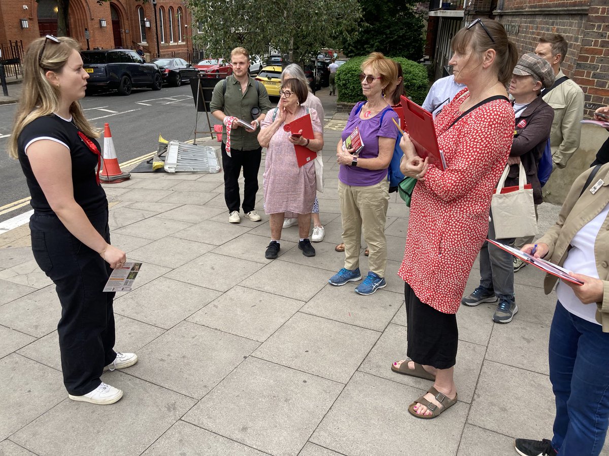 Richard Olszewski (@olszewski_rjo) on Twitter photo Great to be out this morning, campaigning for <a href="/CescaReynolds/">Francesca Reynolds</a>, <a href="/CamdenLabour/">Camden Labour 🌹</a> candidate for the #WestHampstead by-election on 28 August.
Talking about Camden’s officially ‘outstanding’ services, how Labour is supporting new homes building and new road surface on West End Lane. Great to be out this morning, campaigning for <a href="/CescaReynolds/">Francesca Reynolds</a>, <a href="/CamdenLabour/">Camden Labour 🌹</a> candidate for the #WestHampstead by-election on 28 August.
Talking about Camden’s officially ‘outstanding’ services, how Labour is supporting new homes building and new road surface on West End Lane.