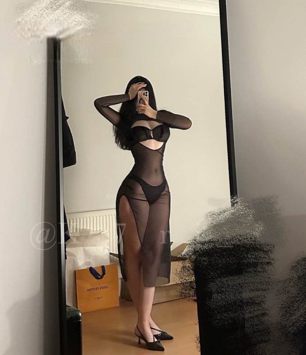 .. 🖤

مسو علي بجمالكم هناك 😴♥️