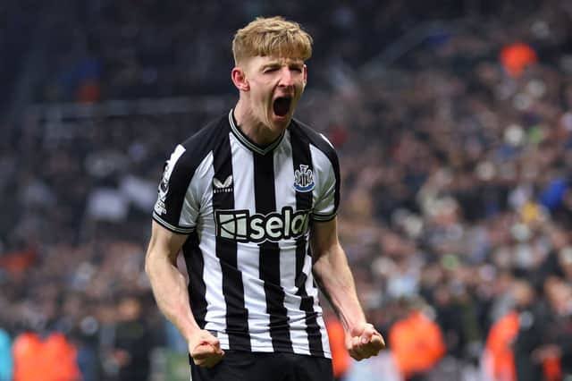 Antony Gordon is heavily overprotected by the media, 19 consecutive games without scoring a single goal. Imagine it was Bukayo Saka or Rashford. 😂