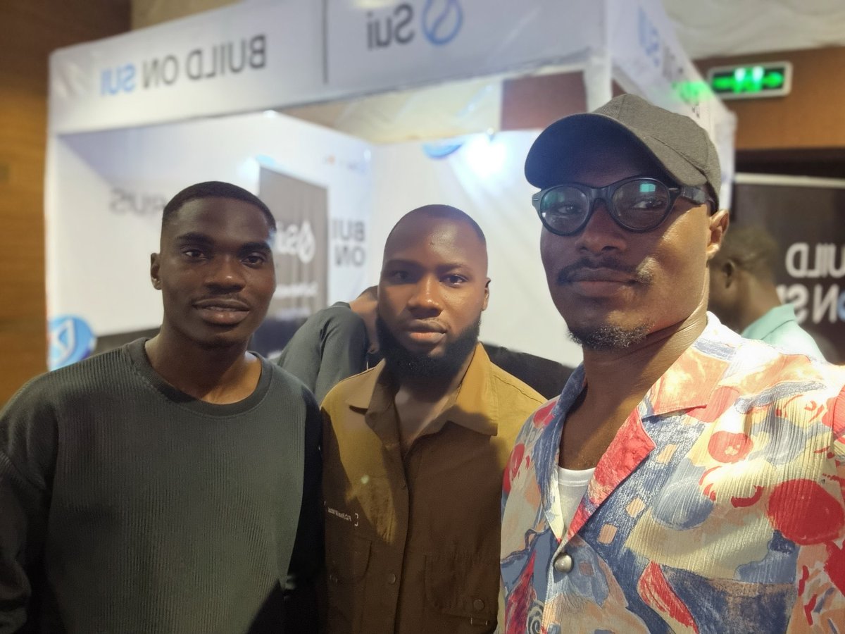 We’re here live at ETH Enugu with Sui Network

Sui is a Layer 1 blockchain 

<a href="/SuiFoundation/">Sui Foundation</a> 
<a href="/SuiNetwork/">Sui</a> 
<a href="/0xgeorgegoldman/">液体の金</a>