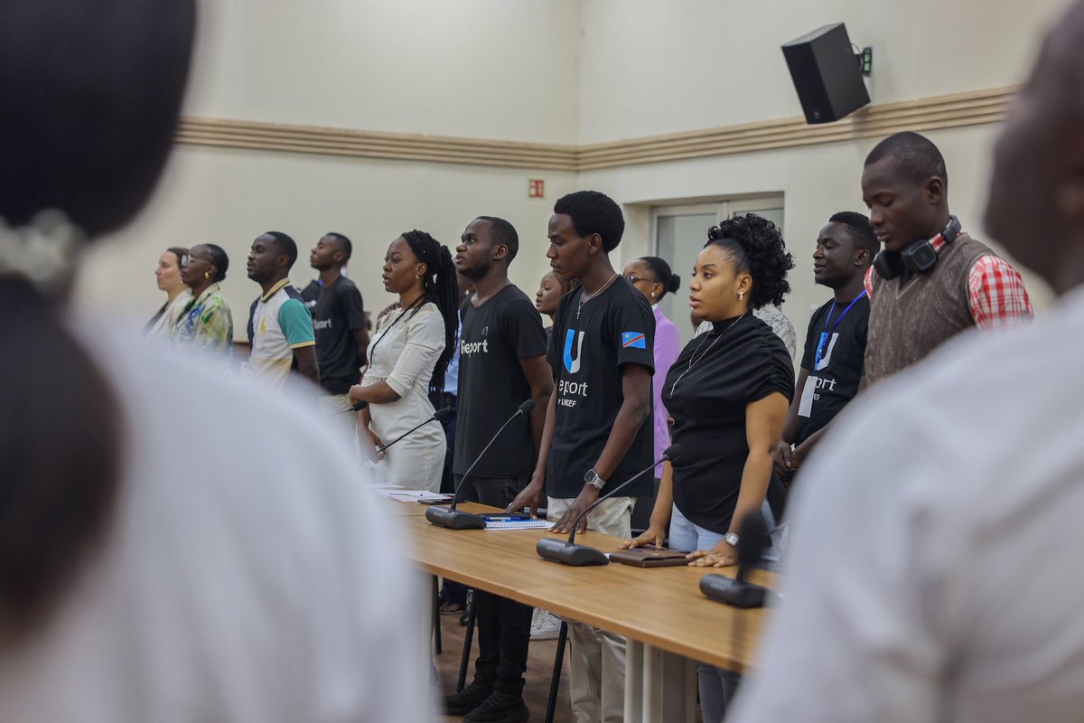 MONUSCO's tweet photo. « Affirmer son leadership par la parole » : c’est le thème de l’atelier tenu à #Kinshasa par le Club des filles #ureportmontngafula avec l’appui de la #MONUSCO. L’initiative a renforcé leur confiance et les a préparées à devenir des actrices de changement pour une #RDC pacifique. https://t.co/uBTf0zlv5C
