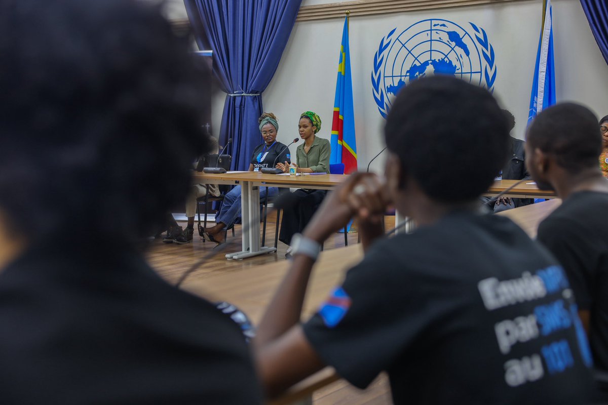 MONUSCO's tweet photo. « Affirmer son leadership par la parole » : c’est le thème de l’atelier tenu à #Kinshasa par le Club des filles #ureportmontngafula avec l’appui de la #MONUSCO. L’initiative a renforcé leur confiance et les a préparées à devenir des actrices de changement pour une #RDC pacifique. https://t.co/uBTf0zlv5C