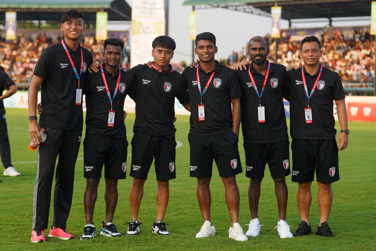 IndSuperLeague's tweet photo. @SonyLIV @NEUtdFC @thedurandcup All smiles ahead of #BDFCNEU! 😁
Watch the match live on @SonyLIV & #SonySportsNetwork! 📺
#DurandCup2025 #BodolandFC #NorthEastUnitedFC #IndianFootball #134thEditionofIndianOilDurandCup | @NEUtdFC @thedurandcup https://t.co/us4dopDHh9