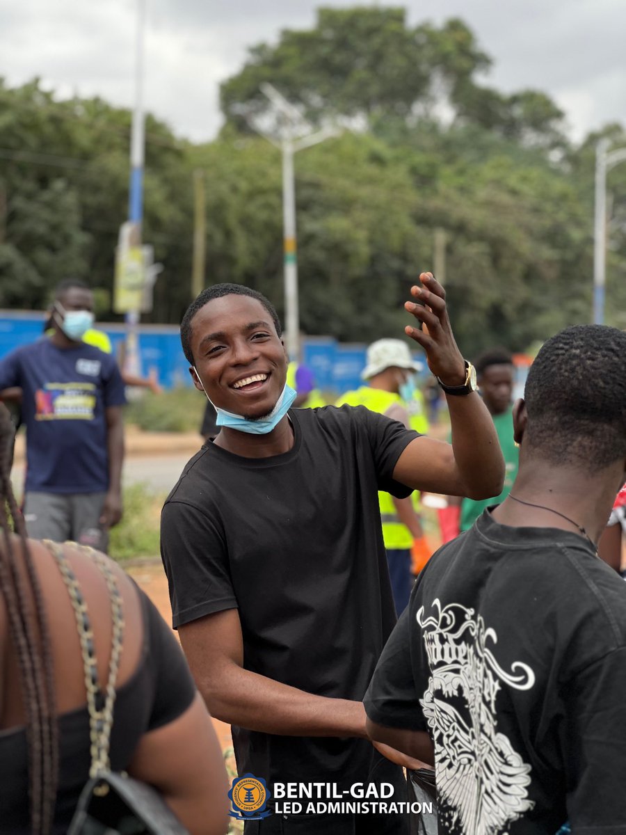 Primevibemedia's tweet photo. ๐ฑ A cleaner campus, a healthier community! ๐ช
Yesterday, the SRC & students united to give our surroundings the care they deserve.
Together, we build a better UPSA! โจ
#UPSAAccra #CleanUpExercise #CommunityInAction #BuzStopBoys https://t.co/ghrmGVOPlA