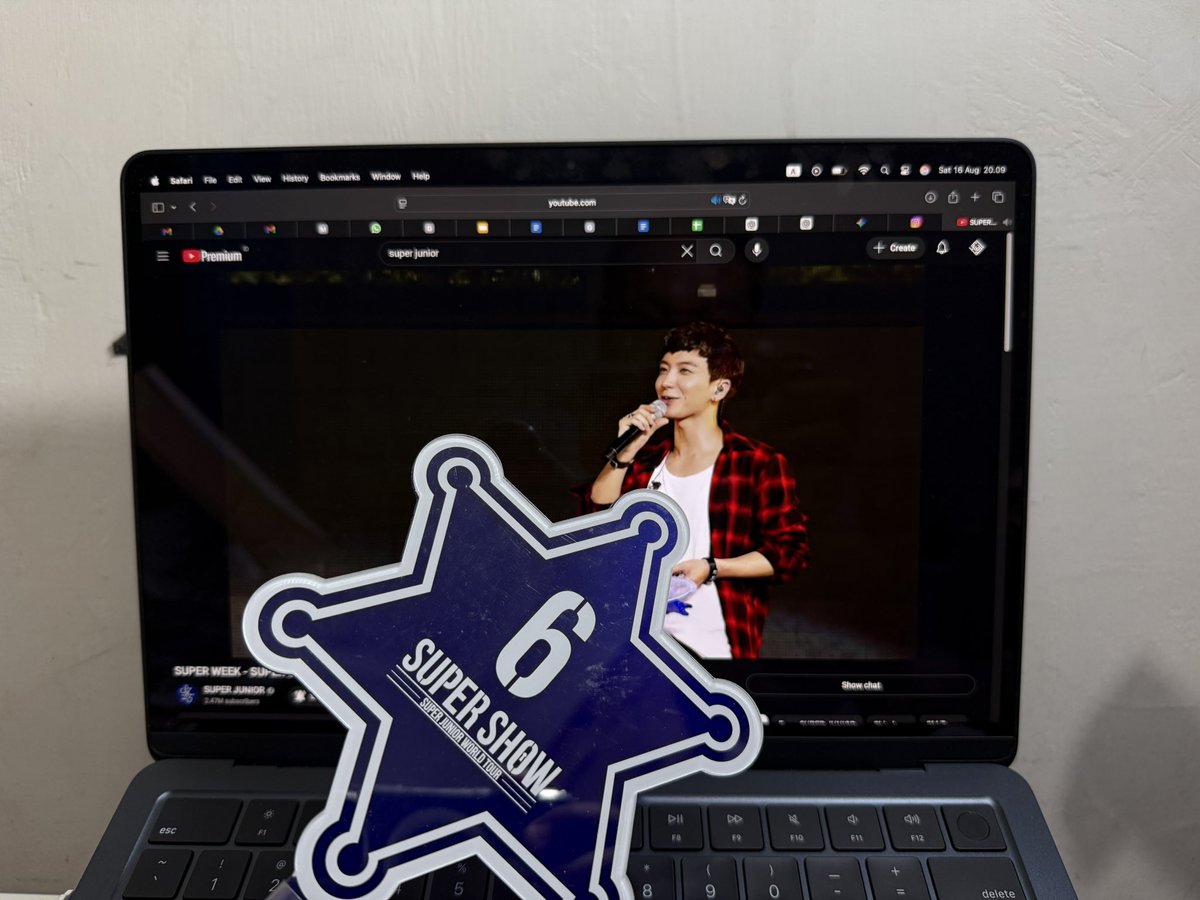 wardhanahmad's tweet image. Salah satu yg bikin #SUPERSHOW6 istimewa bagiku adalah: aku dapat lighstick gratisan dari promotor 🤣🤣🤣🤣

Lightstick ini aku bawa di SS7S, SS9, dan Spin-Off Jakarta

#SUPERJUNIOR @SJofficial
