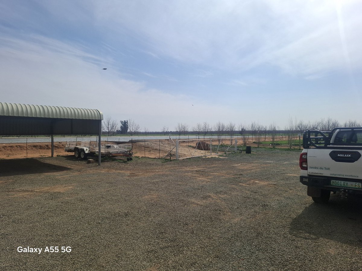 I had the opportunity to visit the facility shown in the images, which provided first-hand insight into how such collective systems operate in practice.

White commercial farmers (and business people in general) atend to be highly organised, often operating through