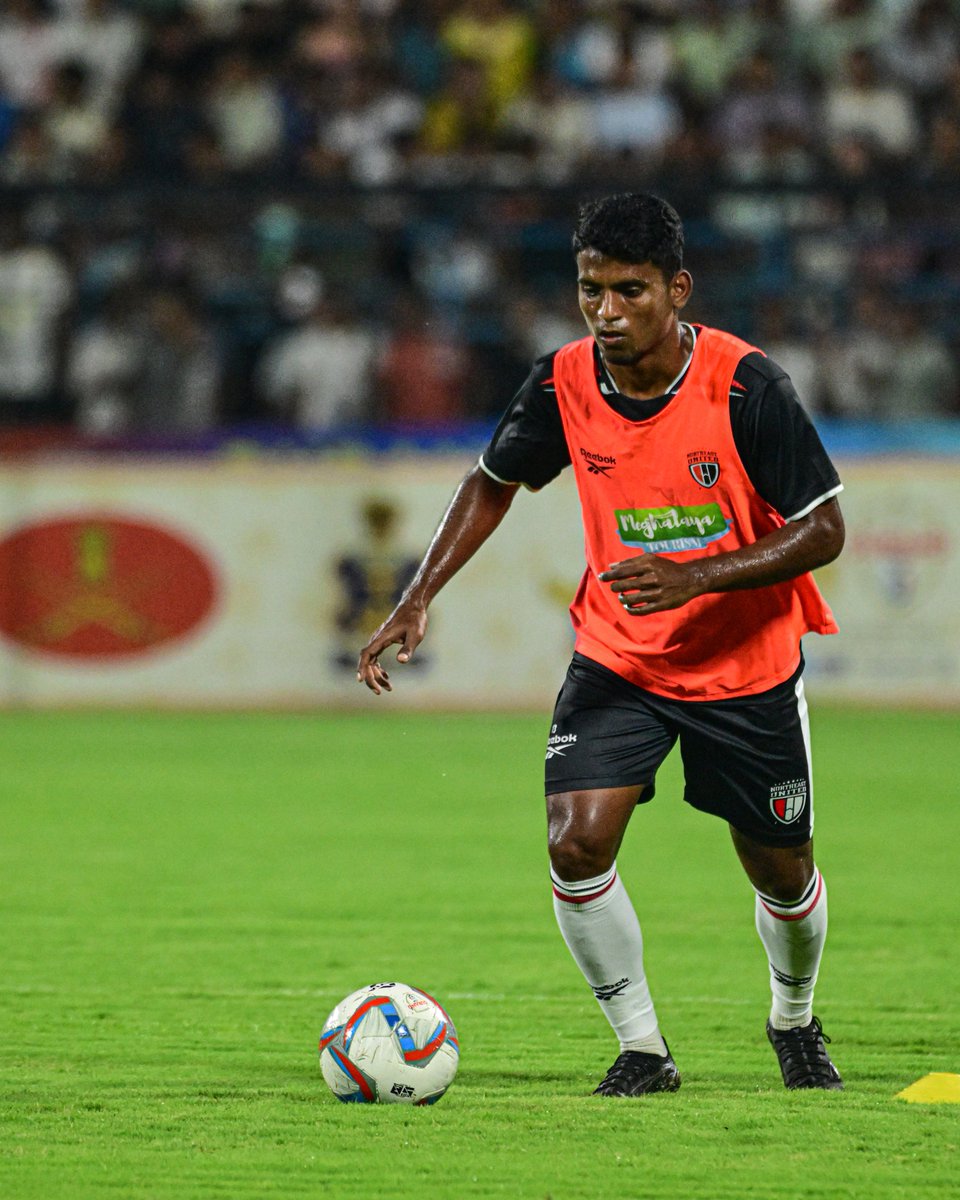 NEUtdFC's tweet photo. Warm-ups done! ✅
Let's get into the action...⚔️
#StrongerAsOne #8States1United #134thEditionofIndianOilDurandCup https://t.co/nazdNkk4xF