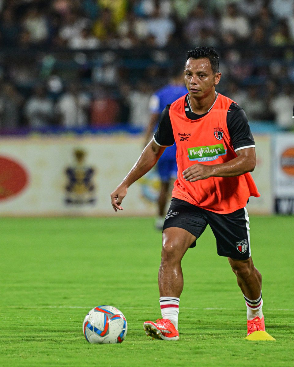 NEUtdFC's tweet photo. Warm-ups done! ✅
Let's get into the action...⚔️
#StrongerAsOne #8States1United #134thEditionofIndianOilDurandCup https://t.co/nazdNkk4xF