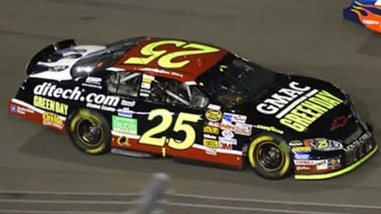 nascarman_rr's tweet photo. Thinking of the Chevy Rock and Roll 400 and the bands featured on cars https://t.co/4FwUteZkWy