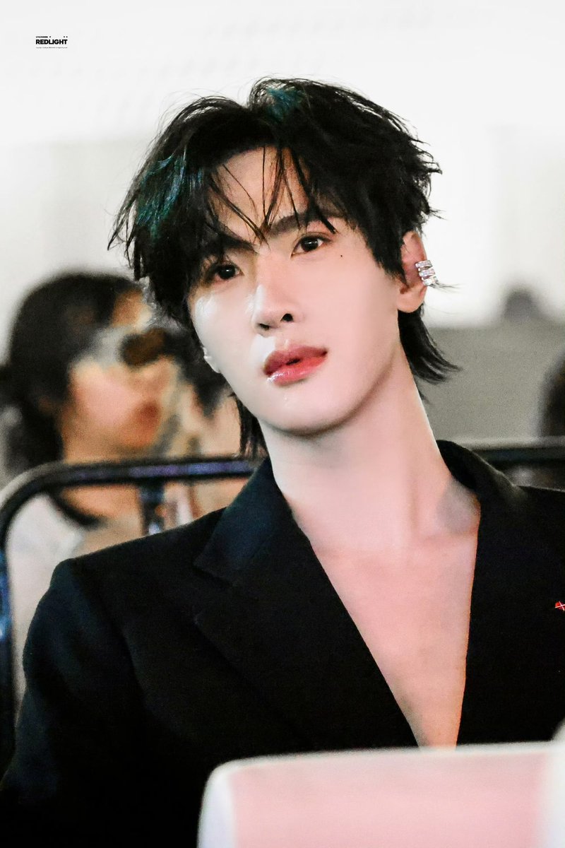 Min_zkim's tweet photo. กล้องแตกหมดละ คุณเขาจิกเกิน 

250816 | ©️ RedLight | 0113x0905
#ZhanXuan #จ่านเซวียน #展轩
#WeiboGala2025
#WeiboGala2025xZhanCheng https://t.co/g1rYCQJYVY