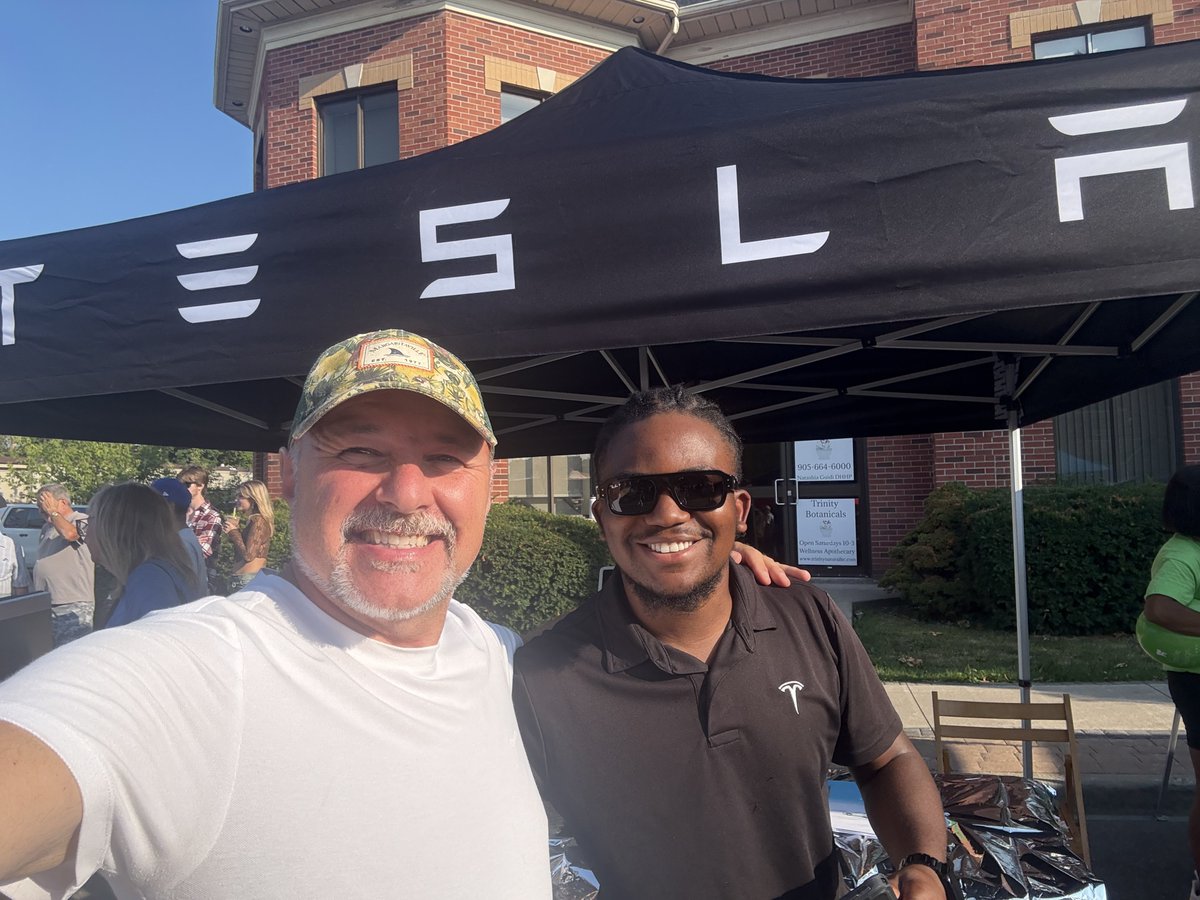 Trombetta7's tweet photo. Big shout out to Tesla 🥂@elonmusk @Tesla https://t.co/YvyTUyvbV1
