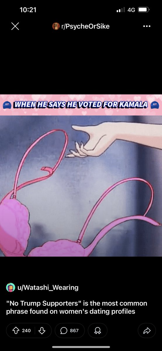 Aclaración: el que se saca el corpiño es él