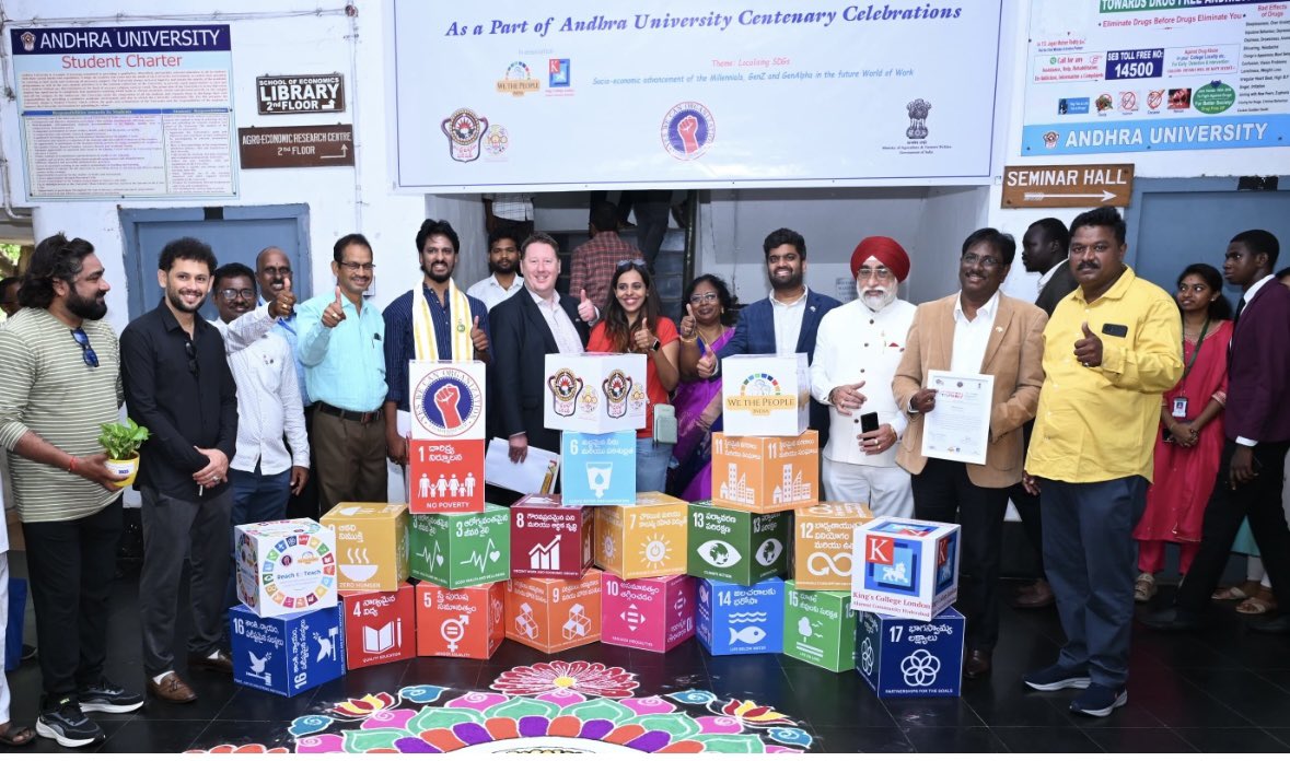 YesWeCan_Org's tweet photo. 📣 We’ve localised #SDGs in #telugu #Andhra_University 🎆🎇 

🥇#InterFaith Dialogue on #youthday2025 ~250 delegates 🇮🇳🇦🇫🇲🇲🇳🇦🇧🇩🇱🇰present data insights on economic impacts &amp; role of religion

🙌 UNIC Dir -Darrin Farrant, AU VC &amp; @stephen_akc

@UNinIndia @KCLalumni @UNYouthAffairs https://t.co/B8LOTxmMnZ
