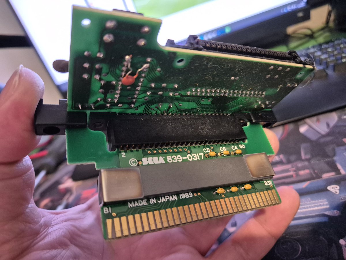 MrTomFum's tweet image. Sometimes all things need is a clean. My MS converter wasn't working, stripped it, cleaned it and now its fine. #Sega #mastersystem #megadrive