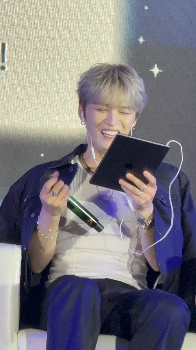 jemmy1217's tweet photo. 青島ジェジュニャン😻😹😾😸✨
@bornfreeonekiss 
#ジェジュン
#JAEJOONG
#Jaejoong
#金在中
#김재중
#rockstar
#miracle
#最幸人生
#happyshare
#青島ファンミ https://t.co/0QL5oMv3N3